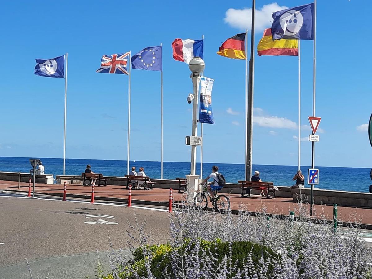 Appartement Vue Sur Mer Les Sables-dʼOlonne Buitenkant foto